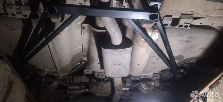 Распорка кронштейнов заднего подрамника инфинити