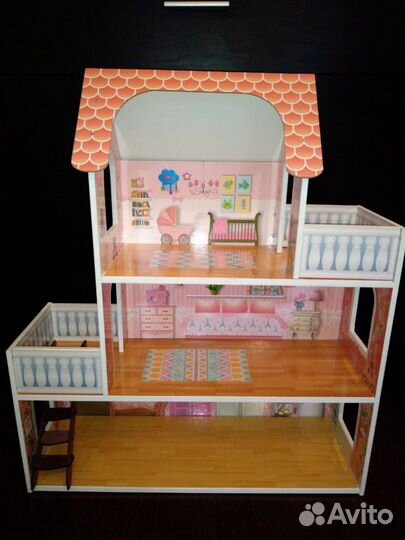 Дом из дерева с мебелью 70 см