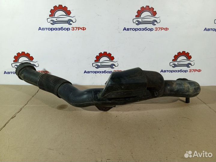 Патрубок воздушного фильтра Opel Vectra