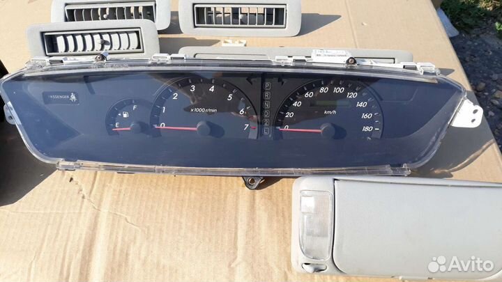 Щиток приборов toyota voxy azr 60