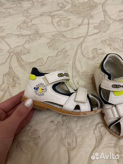 Босоножки детские 22 размер