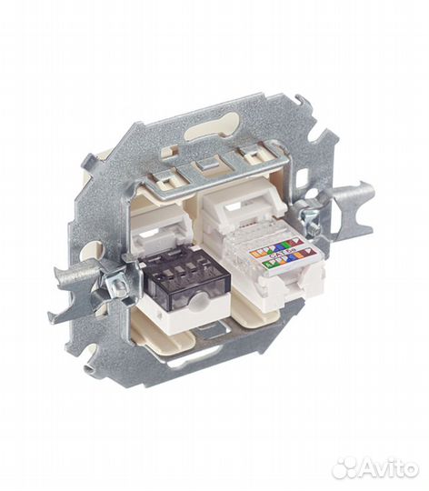 Розетка телефонная/компьютерная 1591590-031 скрыта