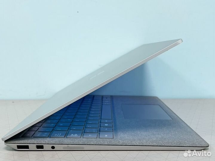 Microsoft Surface Laptop 2