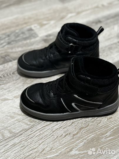 Ботинки на мальчика 28размер
