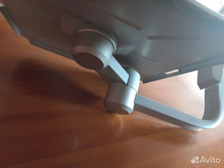 Телевизор Toshiba Bambino с кронштейном