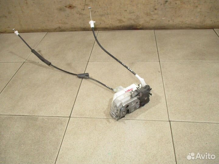 Замок двери передней правой Peugeot 308