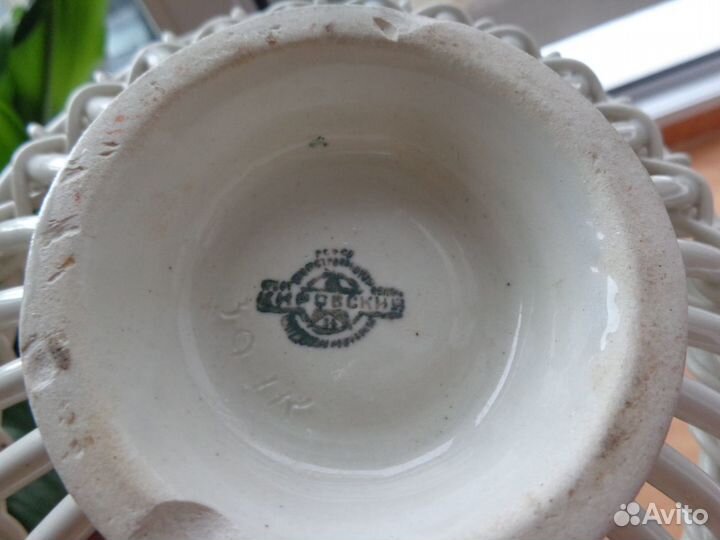 Фарфоровая сухарница