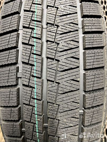 Kapsen SnowShoes AW33 245/60 R18 144T