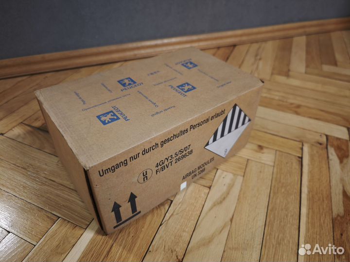 Подушка безопасности водителя Пежо 406