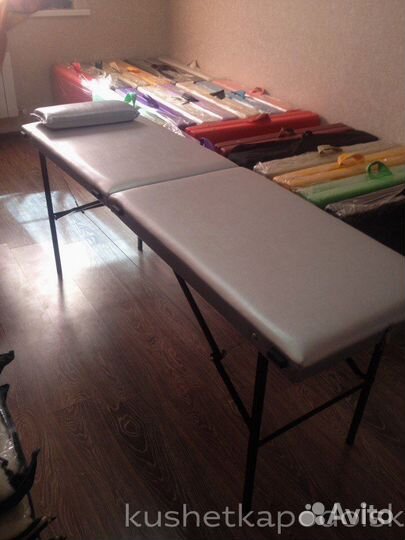 Массажные столы разных цветов