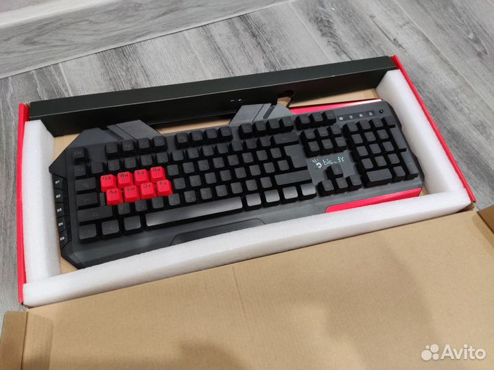 Новая игровая компьютерная клавиатура A4Tech