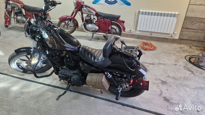 Harley davidson sportster iron 1200