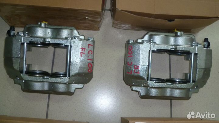 Суппорт тормозной Toyota Land Cruiser 100