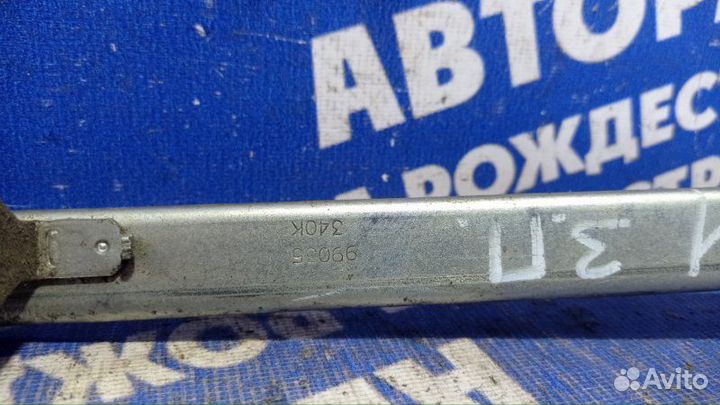 Задний правый стеклоподъемник Renault Megane 1