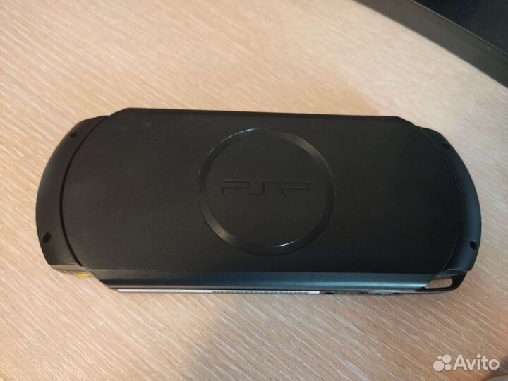 Прошитая PSP E1008 4Gb+игры