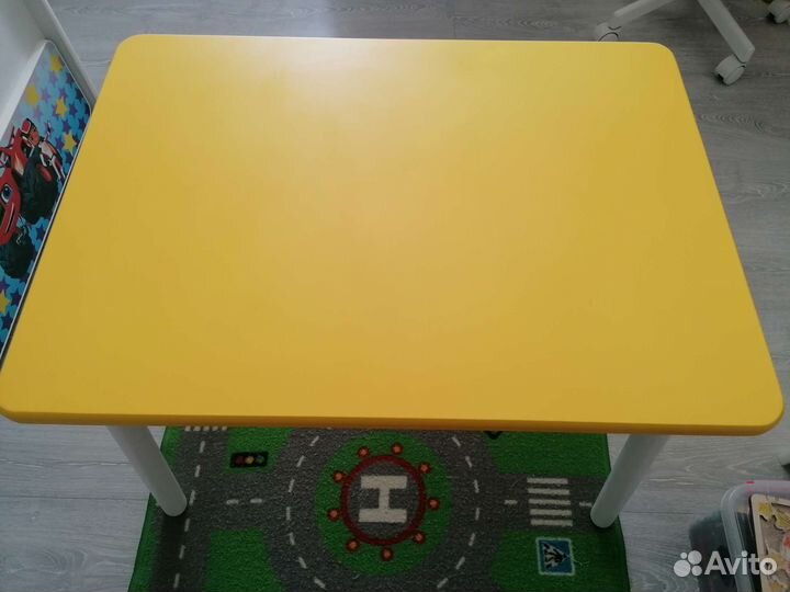 Детский стол