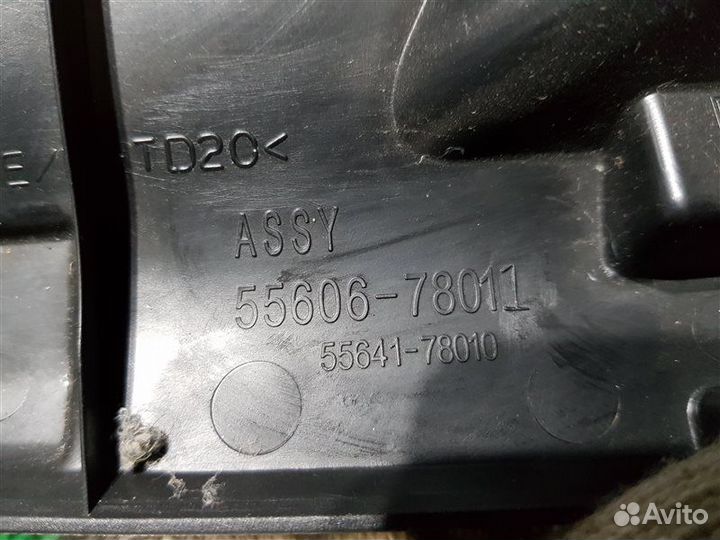 Пластик салона Lexus NX200T, NX300