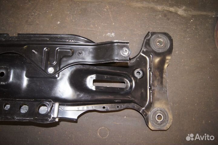 Подрамник балка задний toyota camry v40