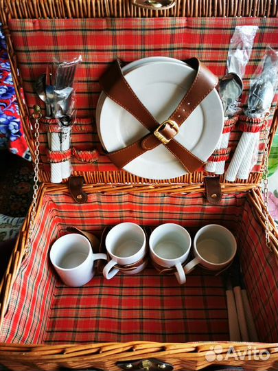 Корзина GreenWay для пикника на 4 персоны