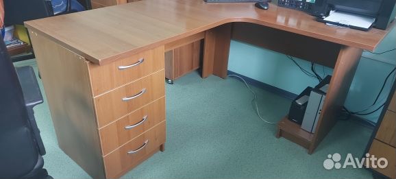 Письменные и компьютерные столы