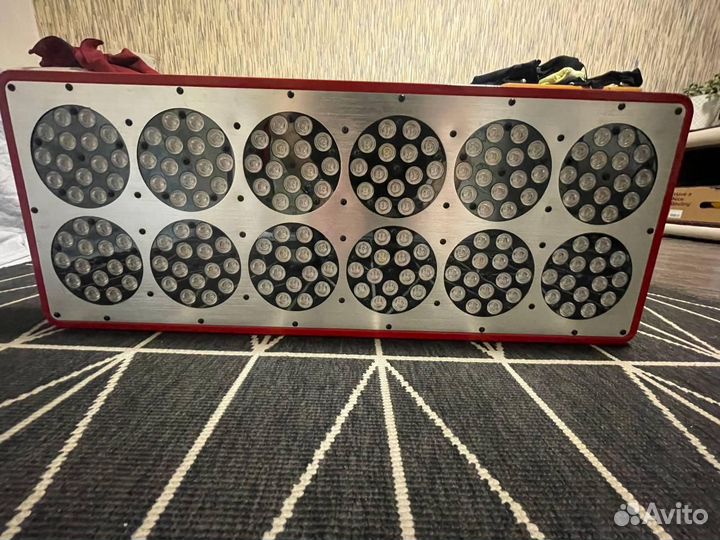 LED лампа для растений