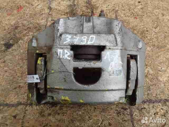 Суппорт передний правый Audi A8 D3