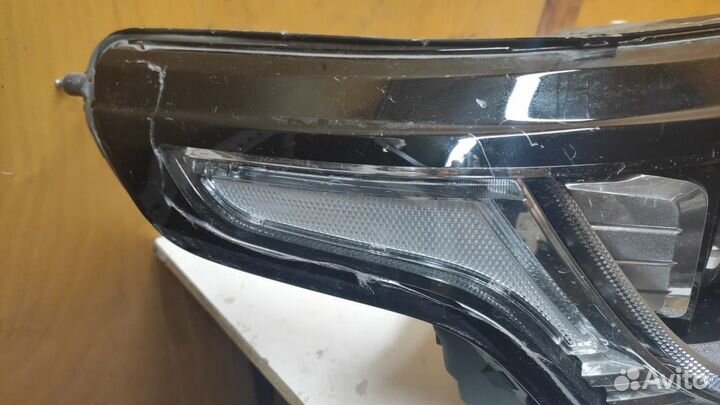 Фара правая Land Rover Range Rover 4 (2013-2021)