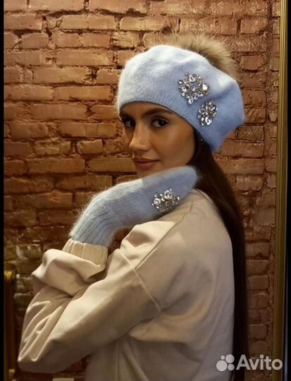 Берет женский ангора с варежками