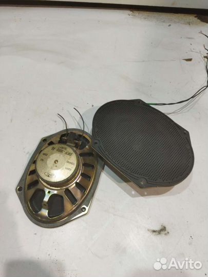 Ford Fiesta мк5 штатные динамики