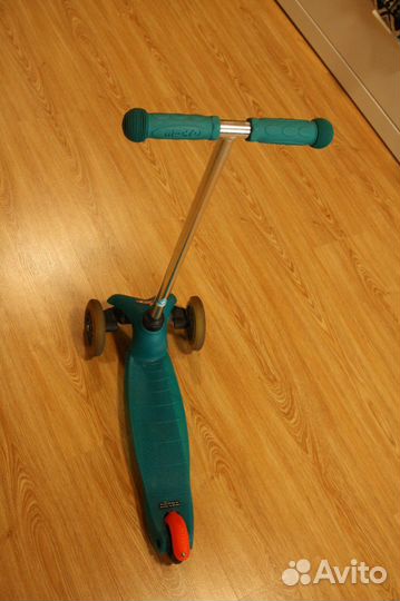 Самокат Mini Micro deluxe (Швейцария)