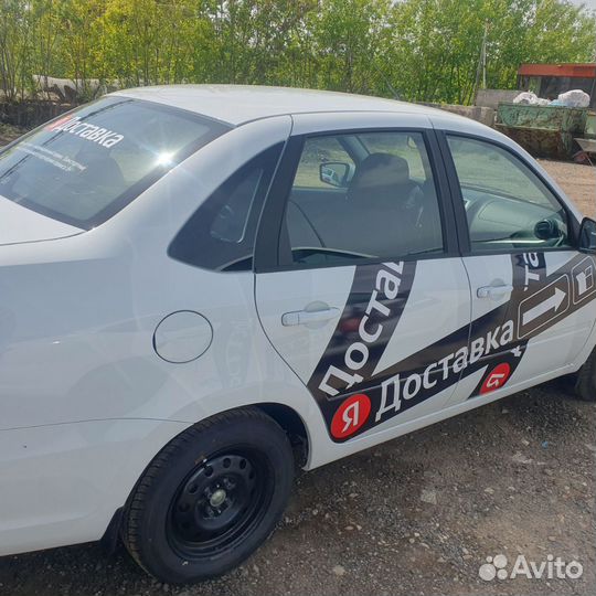 Водитель на LADA Granta