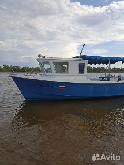 Прогулки по Волге на катере