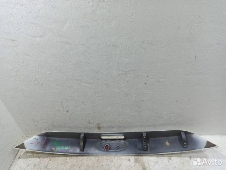 Накладка двери багажника