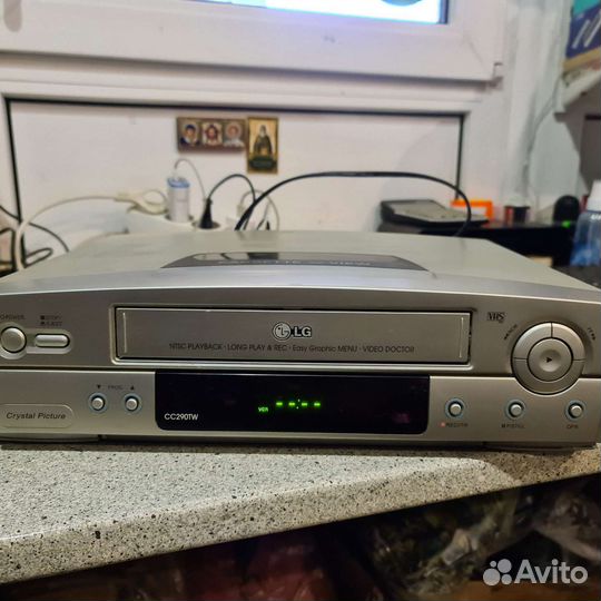 Видеомагнитофон LG cc290tw