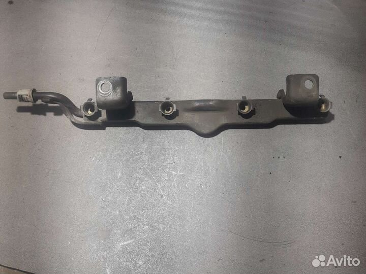 Рампа топливная Mazda 3 BK 1.6 Z6 2006