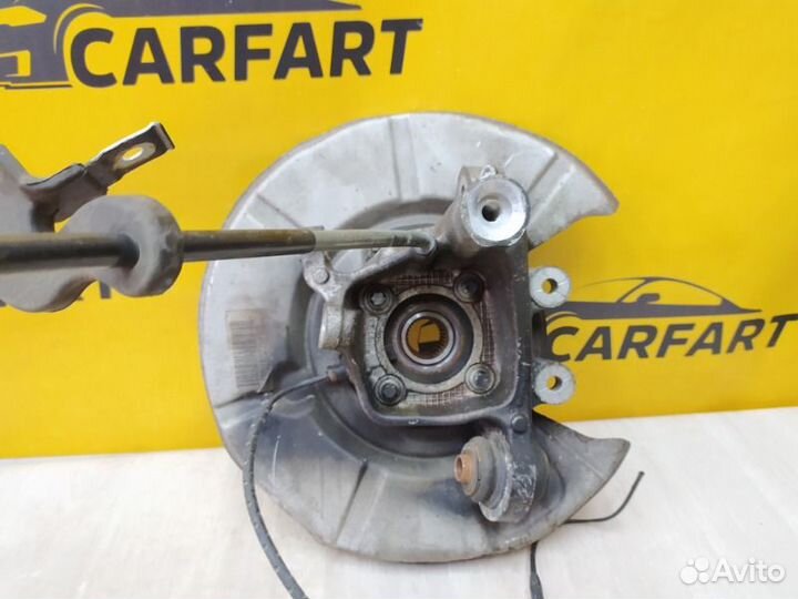 Кулак задний правый Bmw 7 E65 N62B44 2002