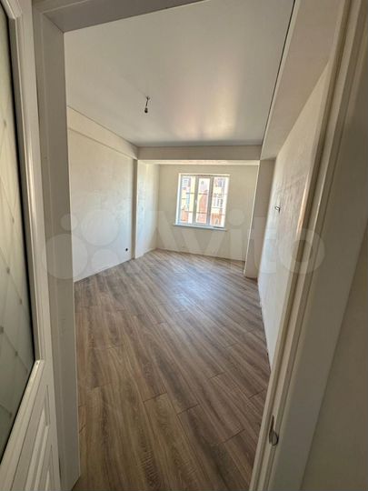 2-к. квартира, 82 м², 8/10 эт.