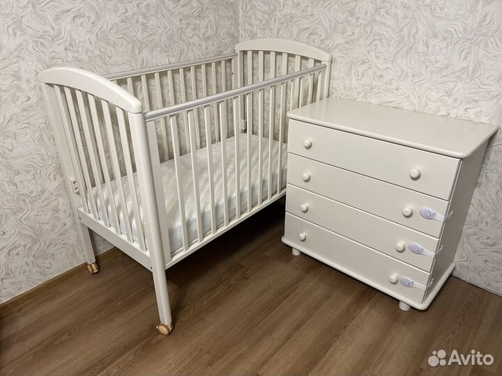 Детский комод из массива