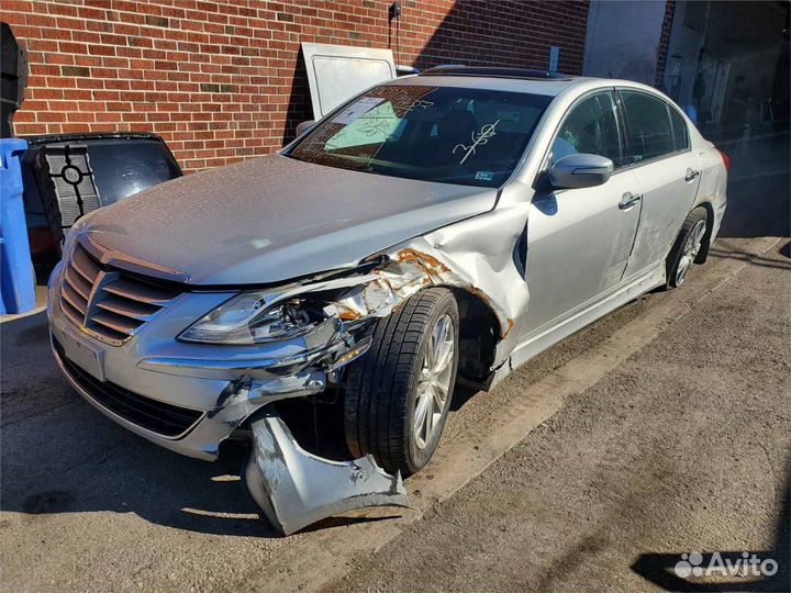 Разбор на запчасти Hyundai Genesis