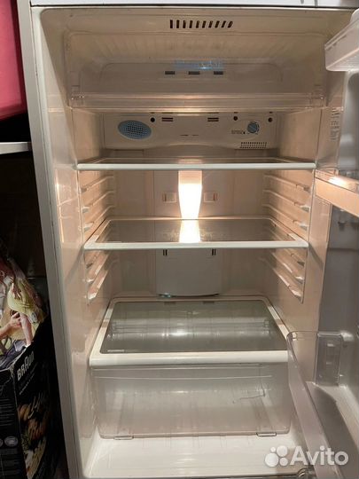 Холодильник Sharp