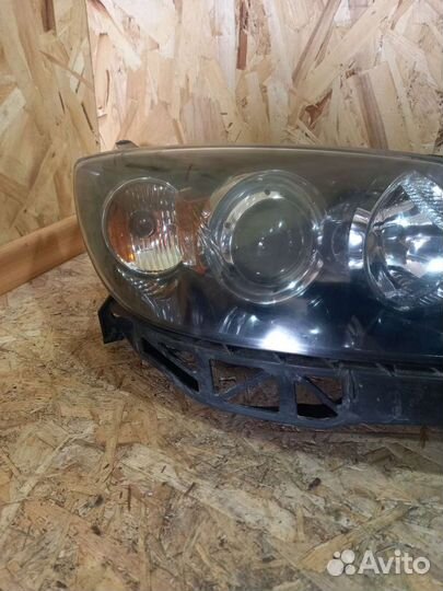Фара Правая Мазда 3 BK Хетчбек