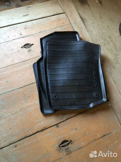 Автомобильные коврики резиновые