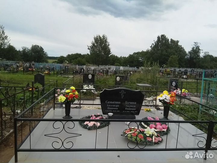 Памятники