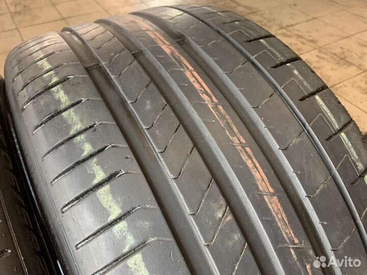 Pirelli P Zero PZ4 285/30 R22
