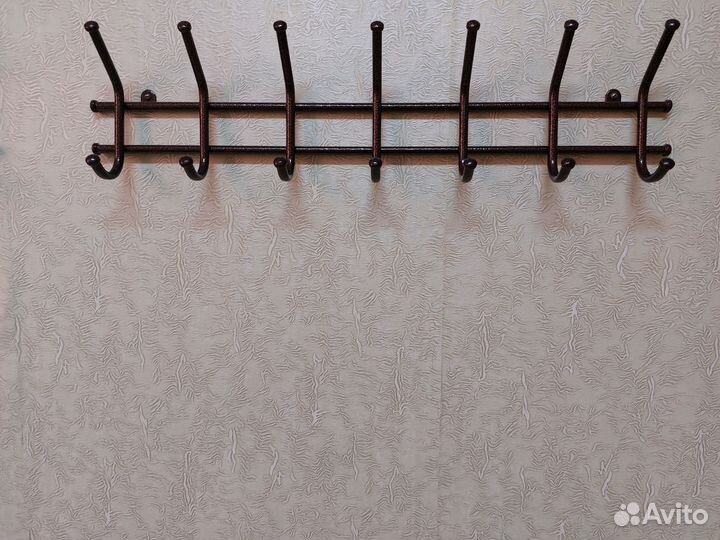 Вешалка настенная