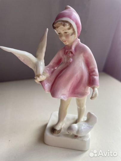 Статуэтки Riyal Worcester. Англия