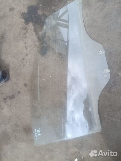 Стекло передний правой двери Hyundai Getz