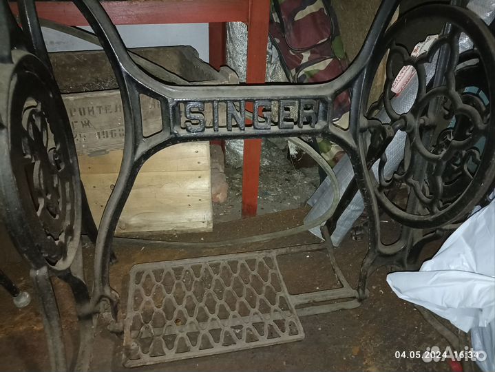 Швейная машинка Singer