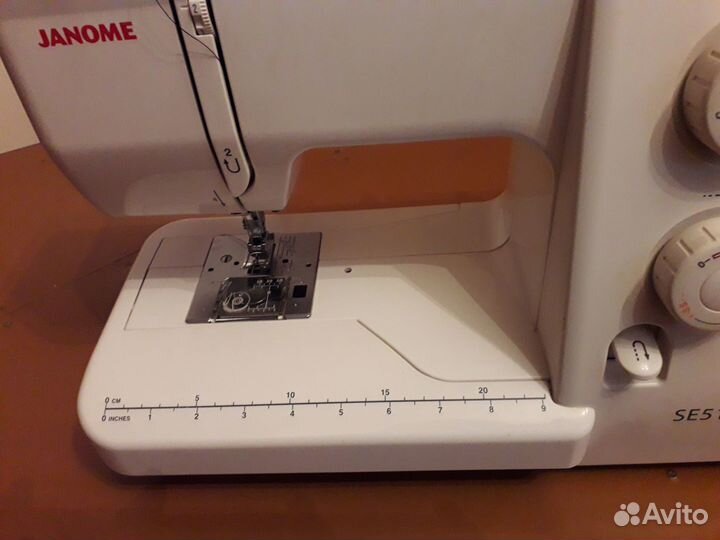 Швейная машинка (Janome se 518)
