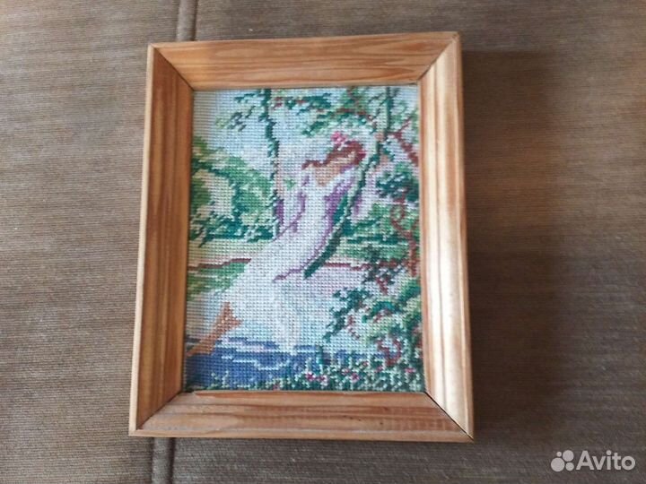 Настенное панно. Вышивка